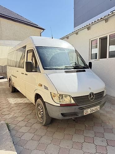 Унаа: Жеңил жүк ташуучу унаа, Mercedes-Benz, 3 т, Колдонулган — 1