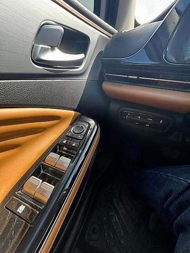 odyssey absolute: GAC Aion S (белый седан, гибрид/электрифицированная версия, шильдик — 5