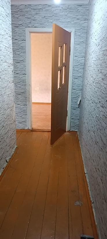 задаю: 1 комната, 41 м², 3 этаж, Старый ремонт — 2