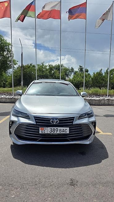 corolla s: Toyota Avalon: 2021 г., 2.5 л, Гибрид, Седан — 4