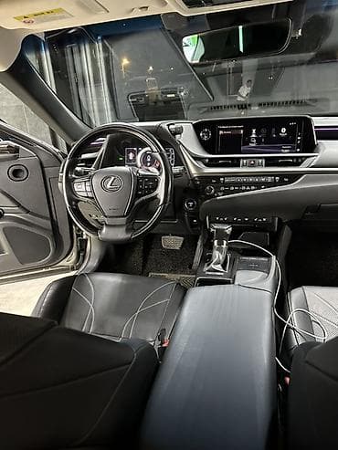Lexus ES: 2019 г., 2.5 л, Вариатор, Бензин, Седан — 5