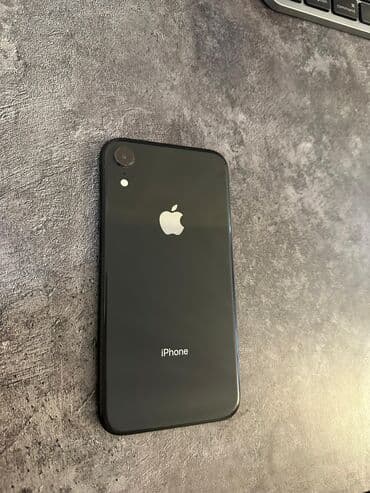 щелочные аккумуляторы: IPhone Xr, Б/у, 128 ГБ, Черный, 80 % — 1