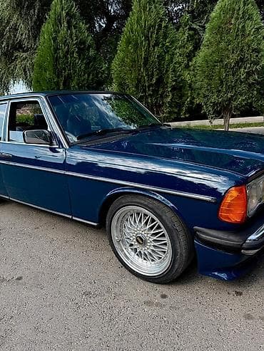 jac 9: Mercedes-Benz W123: 1976 г., Седан — 2
