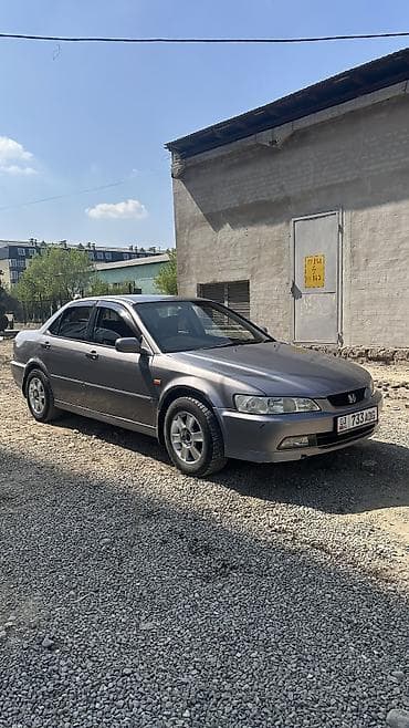 Honda Accord: 2002 г., 1.8 л, Автомат, Газ, Седан