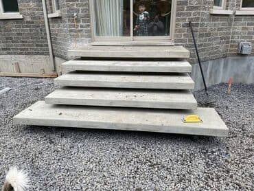 дом двух этажный: Бетон тепкичи Жеке менчик үй үчүн, Кепилдиги, Тепкичтин формасы: Көп марштуу, Стиль: Классикалык — 13