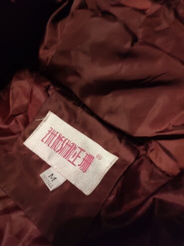 Киреге берилүүчү кийимдер: Женское пальтоеврозимадлинное ниже колена,почти новое — 3