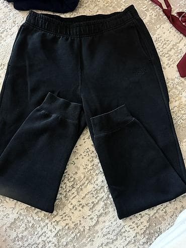 кийим сатам: Комплект, түсү - Кара — 4