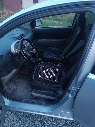 daihatsu: Daihatsu Sirion: 2008 г., 1.5 л, Механика, Бензин, Хэтчбэк — 6
