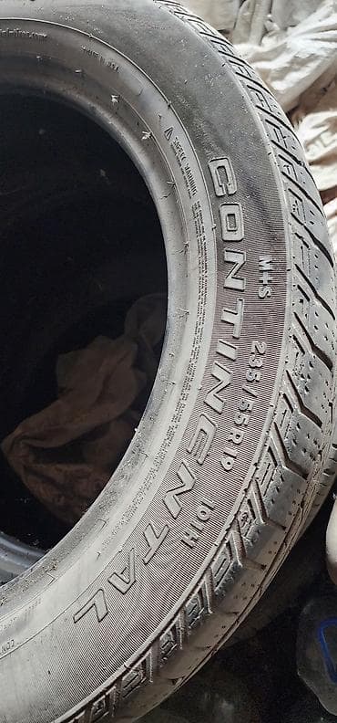 Транспорт: Шины 235 / 55 / R 19, Всесезонная, Б/у, Пара, Внедорожные (АТ/МТ), США, Continental — 1