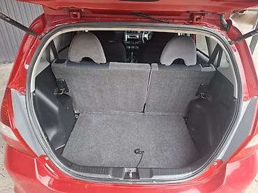 5d mark: Honda Fit: 2002 г., 1.3 л, Автомат, Бензин, Хэтчбэк — 8