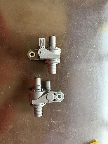 Автокосметика: Клапан двигателя Toyota 2020 г., Новый, Оригинал, Япония — 1