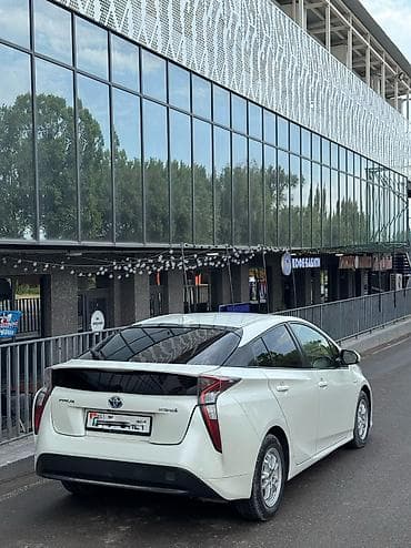 step rf3: Toyota Prius: 2017 г., 1.8 л, Вариатор, Гибрид, Лифтбек — 3