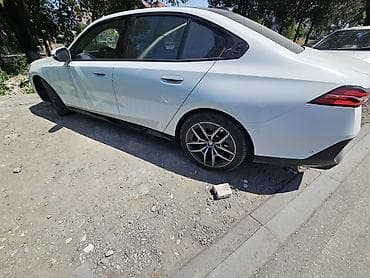 крышка бак: BMW 5 series: 2023 г., 2 л, Робот, Бензин, Седан — 3
