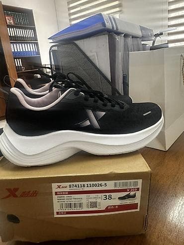 кроссовки токио: Кроссовки, 38, Новый, цвет - Черный, Самовывоз, Платная доставка — 2