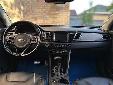 tesla pi: Kia Niro: 2018 г., 1.6 л, Гибрид, Кроссовер — 6