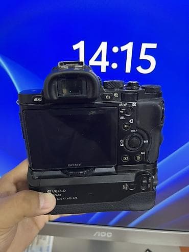 canon 5d mark 4: Беззеркальная цифровая камера Sony Alpha a7S в комплекте с батарейным — 2