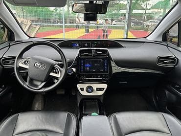 corolla spacio: Toyota Prius: 2019 г., Гибрид, Хэтчбэк — 5