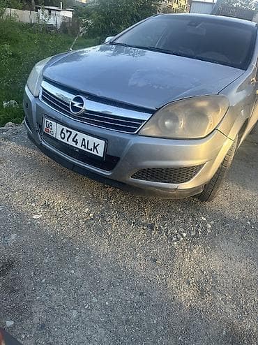 Opel Astra: 2009 г., 1.8 л, Кол менен иштөөчү, Седан — 1