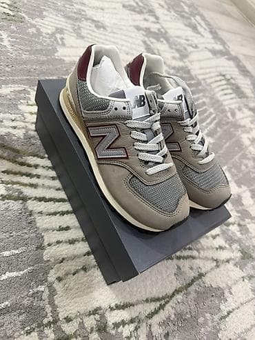 Спорттук бут кийим: Кроссовки New Balance 574

Размер 38,5 — 2