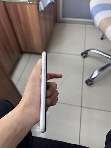 touch id: IPhone Xr, Б/у, 128 ГБ, Белый, Защитное стекло, 76 % — 9