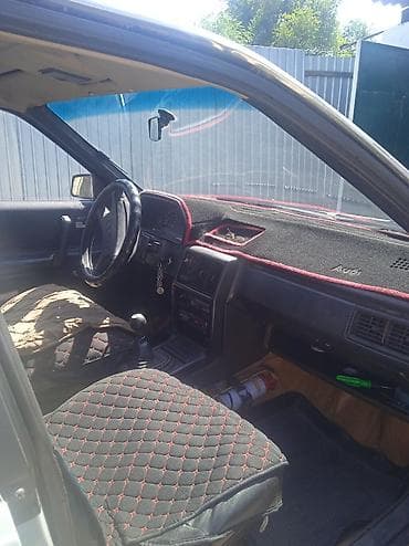 авто бесплатно: Audi 100: 1985 г., Механика, Бензин, Седан — 1