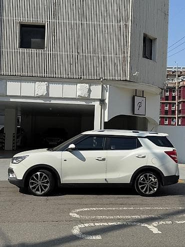 Транспорт: Ssangyong Tivoli: 2018 г., 1.6 л, Автомат, Дизель, Кроссовер — 7