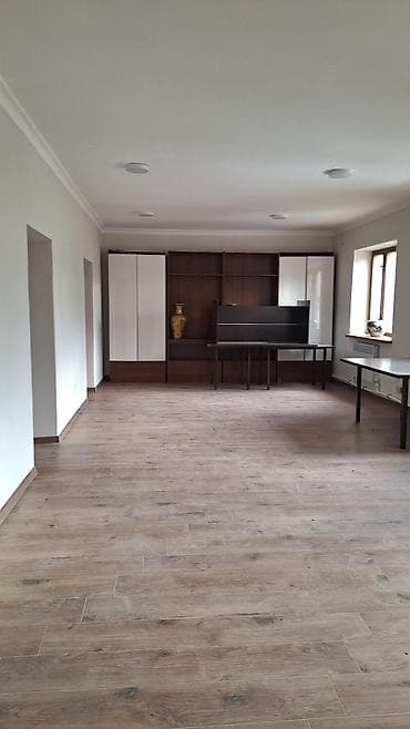 токмок частный дом: 150 м², 5 комнат, Евроремонт, Парковка — 4