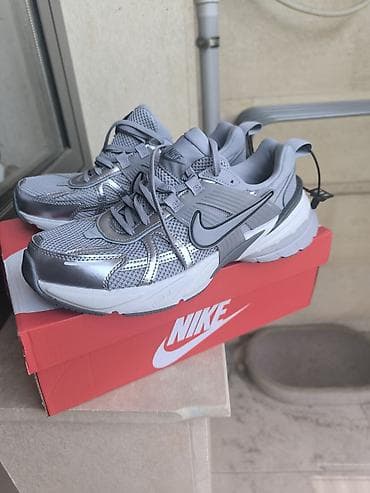 slim patch: Кроссовки, 41, 42, Nike, Новый, цвет - Серебристый, Самовывоз — 1