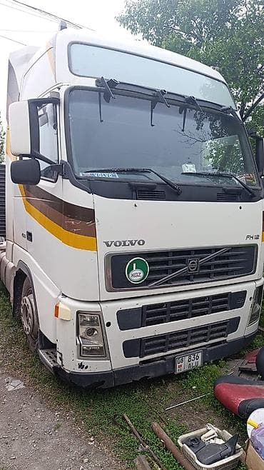 daf 75: Тягач, Volvo, 2005 г., Тентованный — 1