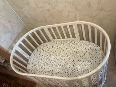 детскую кровать из дерева: Детская односпальная кровать, Б/у, Для девочки, Для мальчика, С бортиком, Дерево, Самовывоз — 1