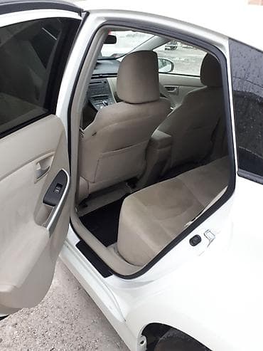 platz vitz: Toyota Prius: 2010 г., 1.8 л, Автомат, Гибрид, Хэтчбэк — 3