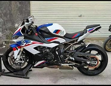 1000: Спортбайк BMW, 1000 куб. см, Бензин — 5