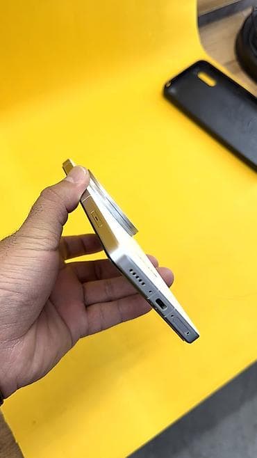 vivo 200 ultra: Vivo X200 Ultra, Б/у, 512 ГБ, 2 SIM — 4