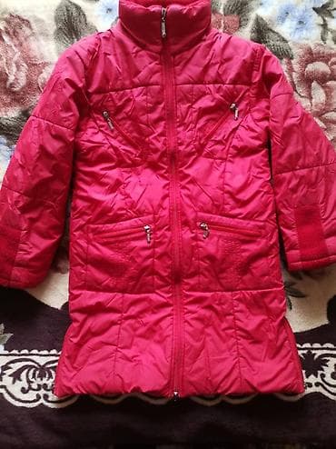 Комплекты одежды: Курточки зимнии в хорошем состояниидлина по спинке74 см,длина — 1