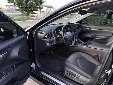 сед: Toyota Camry: 2023 г., 2.5 л, Автомат, Бензин, Седан — 8