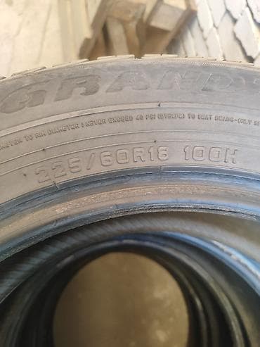 r15 4114: Шины 225 / 60 / R 18, Лето, Комплект, Легковые, Dunlop — 1