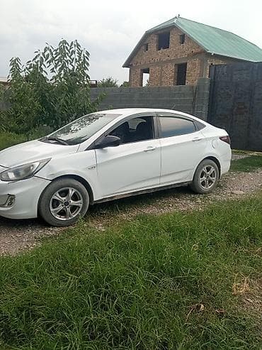 mazda 6: Hyundai Solaris: 2013 г., 1.6 л, Автомат, Бензин, Седан — 1