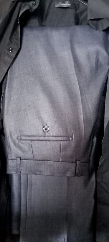 где можно купить в бишкеке горнолыжный костюм: Костюм мужской, состояние как новое. 50 размер. Надо только погладить — 3