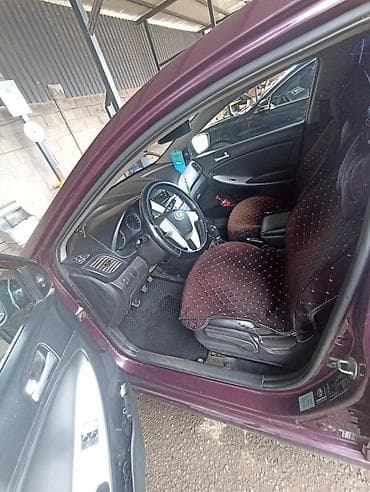 Продажа авто: Hyundai Accent: 2012 г., 1.4 л, Механика, Бензин, Хэтчбэк — 4