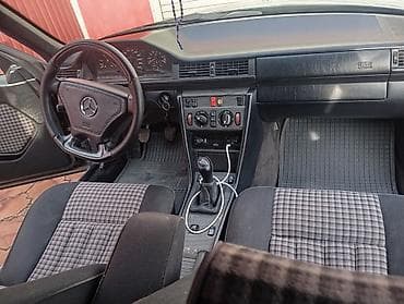 e63 w212: Mercedes-Benz 220: 1994 г., 2.2 л, Механика, Бензин, Седан — 3