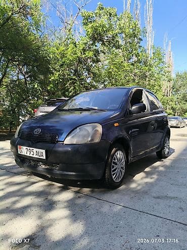 Toyota Yaris: 2001 г., 1 л, Механика, Бензин, Хэтчбэк