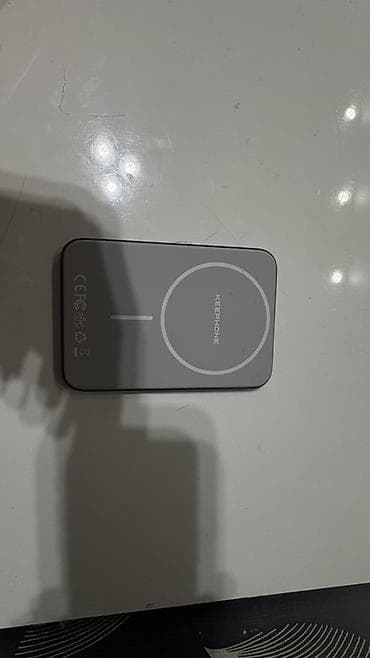 Внешний аккумулятор KEEPHONE с магнитной беспроводной зарядкой — 3