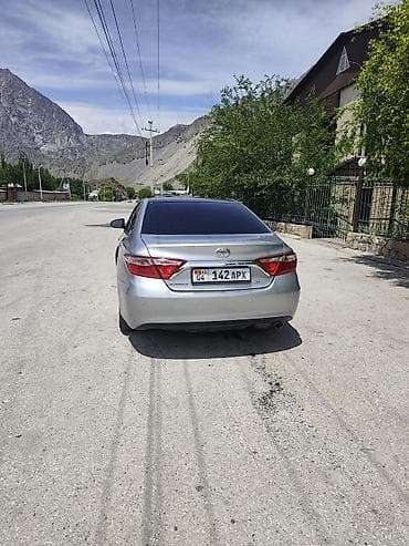 corolla 2016: Toyota Camry: 2015 г., Седан — 3