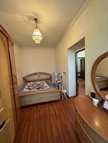 81: 4 комнаты, 81 м², Сталинка, Старый ремонт — 3