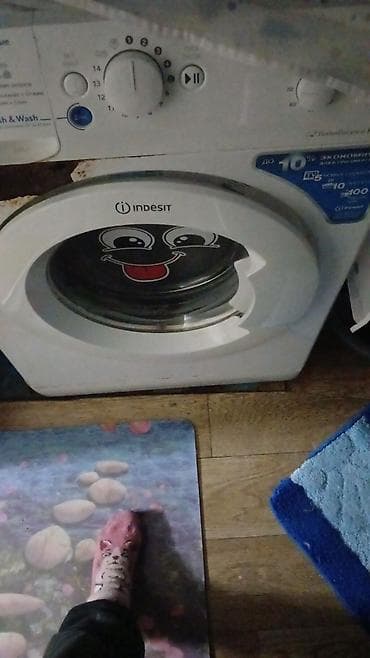 weight machine: Стиральная машина Indesit, фронтальная загрузка.продаю на запчасти — 1