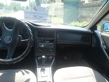 bcd com kg 2022: Audi 80: 1989 г., 1.8 л, Бензин, Седан — 5
