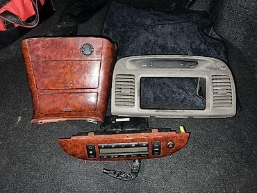 Центральная консоль Toyota 2004 г., Б/у, Оригинал, Япония