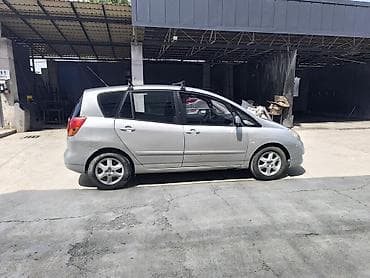 Toyota: Toyota Corolla Verso: 2003 г., 1.6 л, Механика, Бензин, Минивэн — 3