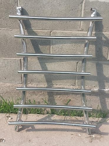 Полотенцесушитель водяной, настенный, хромированный. Две штуки - — 2