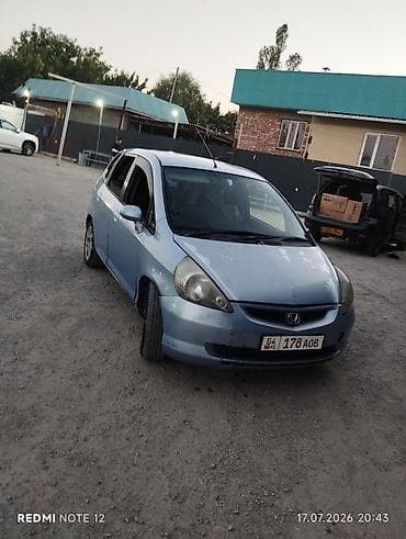 colf 2: Honda Fit: 2002 г., 1.5 л, Вариатор, Бензин, Хэтчбэк — 2